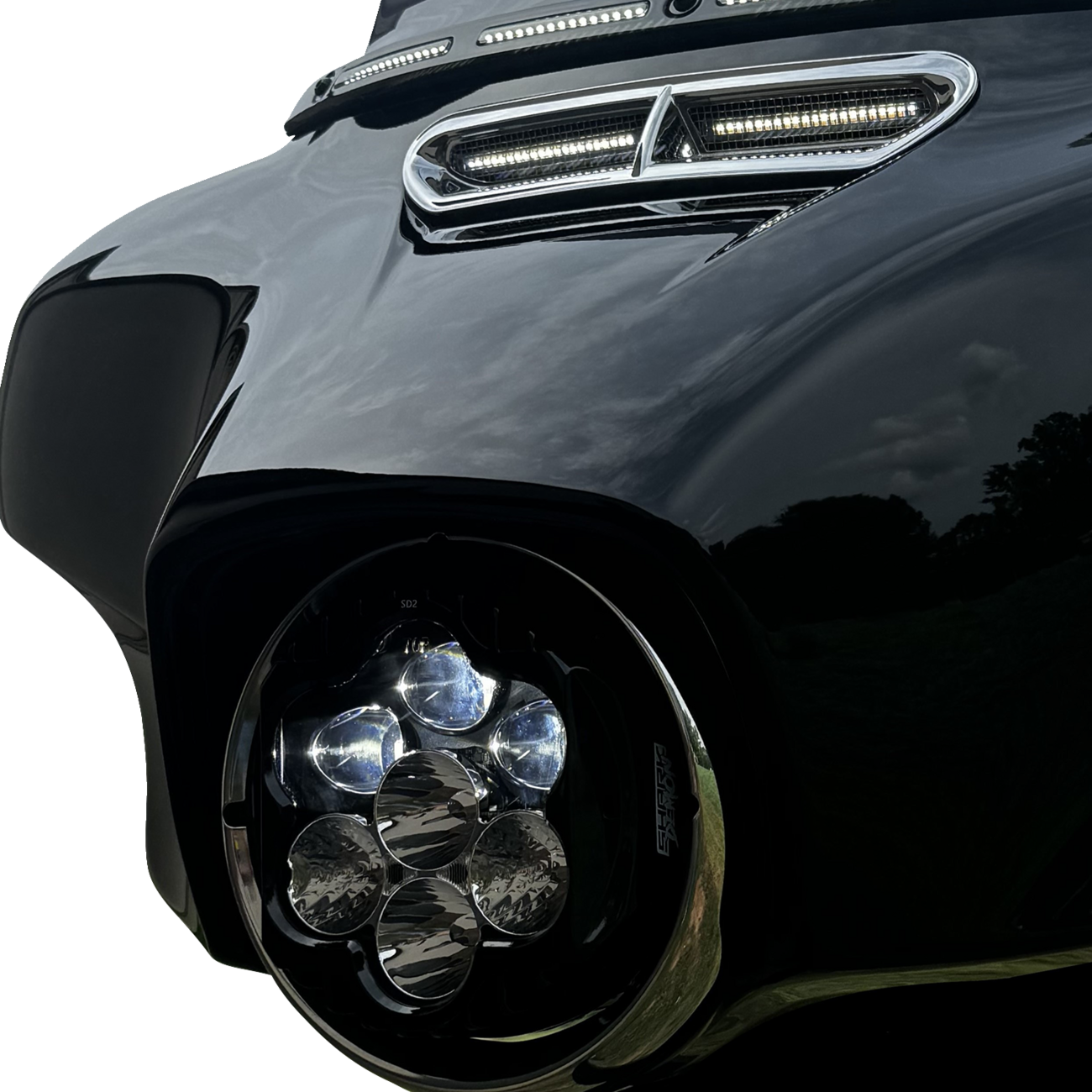CUSTOM DYNAMICS LED Headlight - Shark Demon? - Harley-Davidson? SD2-BW-W
